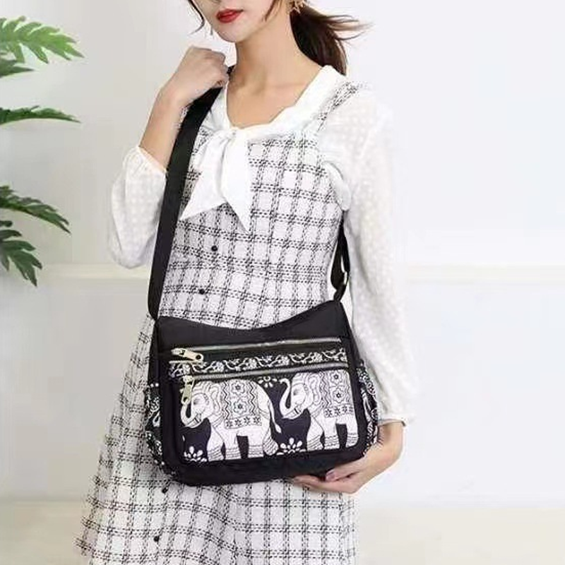 👜Divatos nyomtatott futártáska nagy kapacitással✨